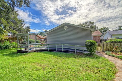 A home in North Charleston