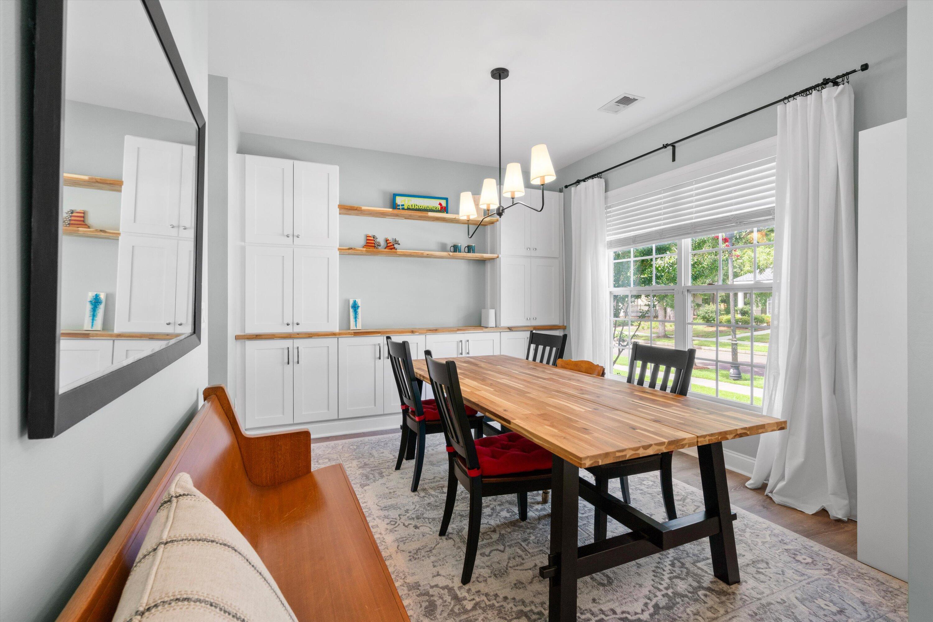 319 Pimpernel Street