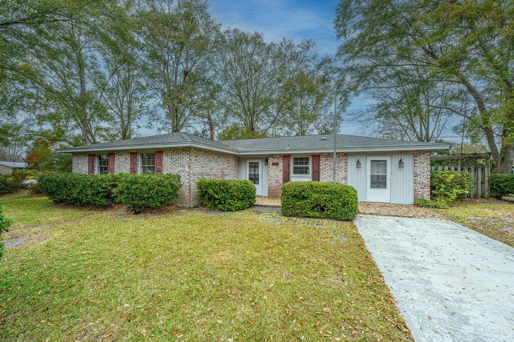 Photo of 4408 Garwood Drive, Ladson, SC 29456 (MLS # 25031577)