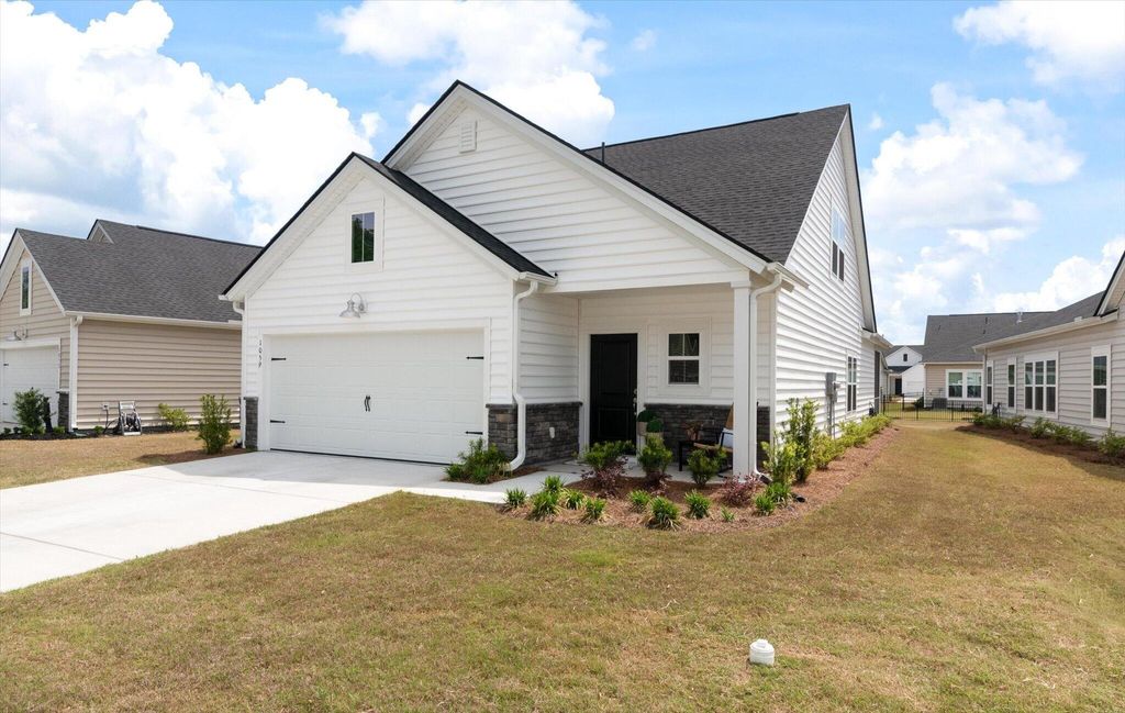 Photo of 1059 Grace Field Avenue, Summerville, SC 29485 (MLS # 26010867)