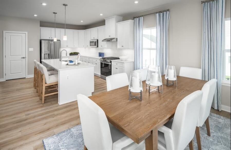 1027 Thinleaf Avenue