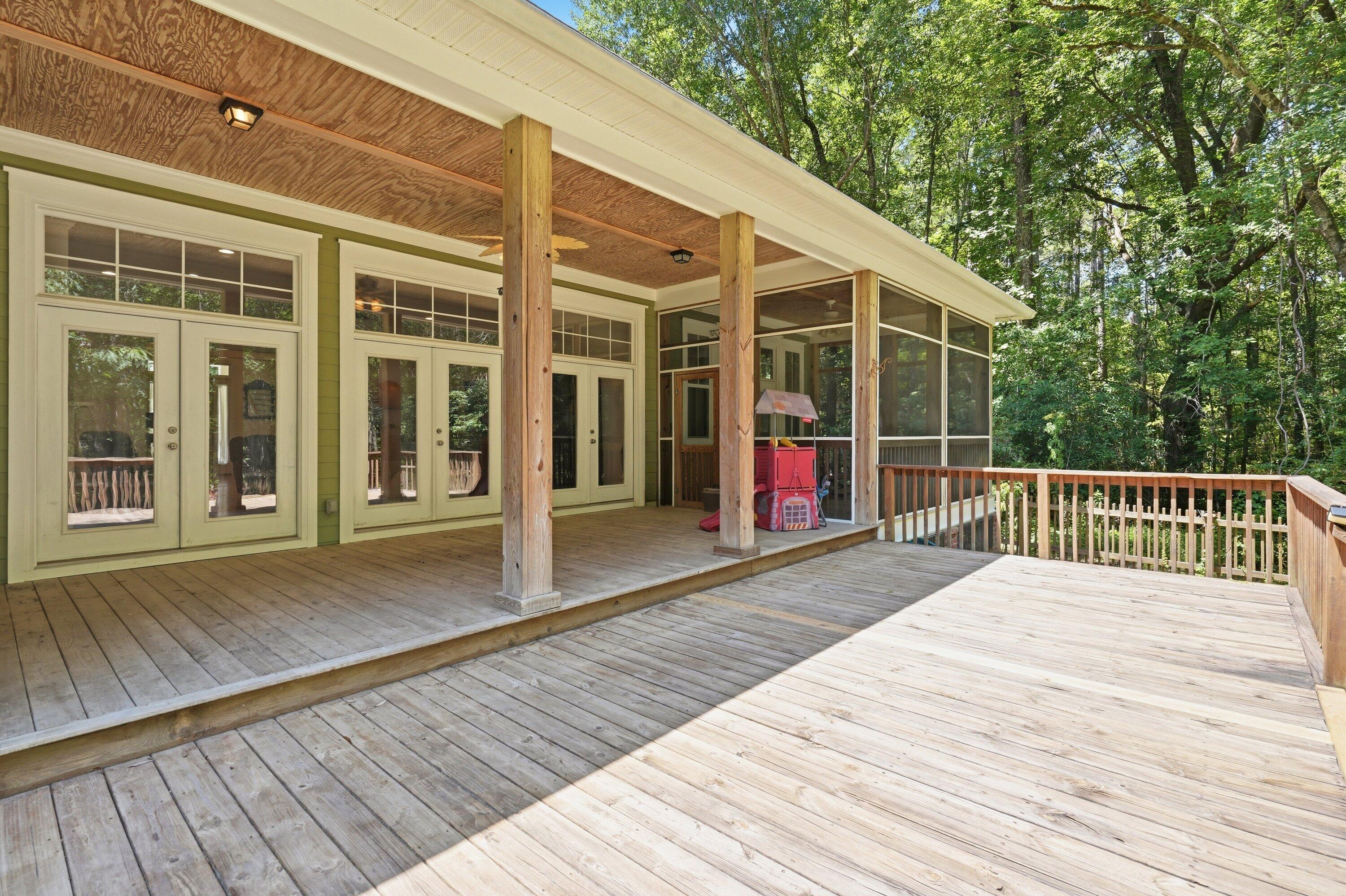 1404 Leisure Drive