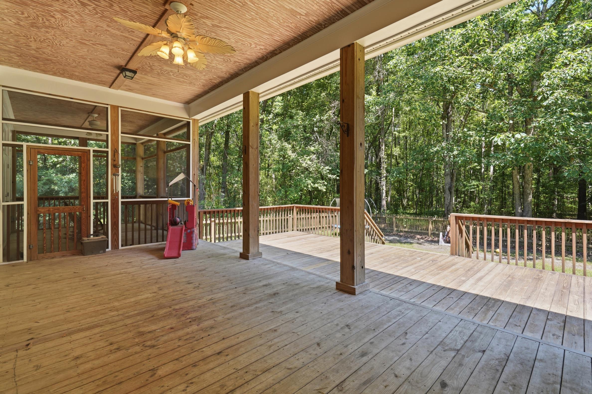 1404 Leisure Drive