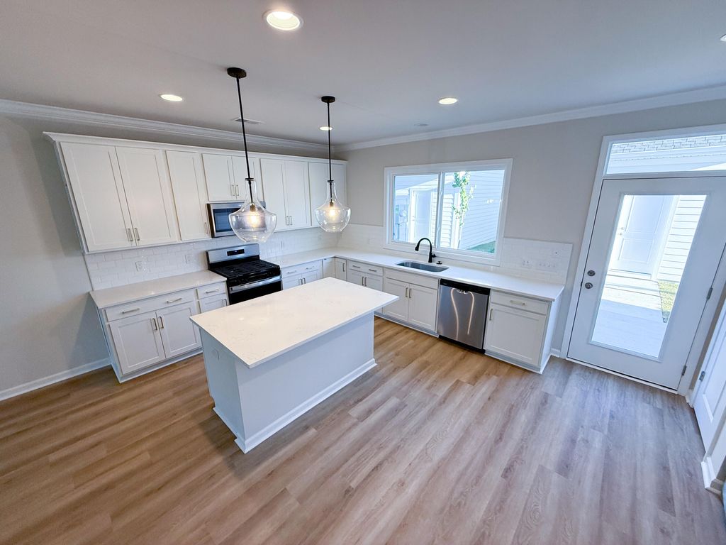 Photo of 759 Blueway Avenue, Summerville, SC 29486 (MLS # 25029021)