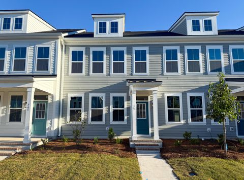 759 Blueway Avenue Summerville SC 29486