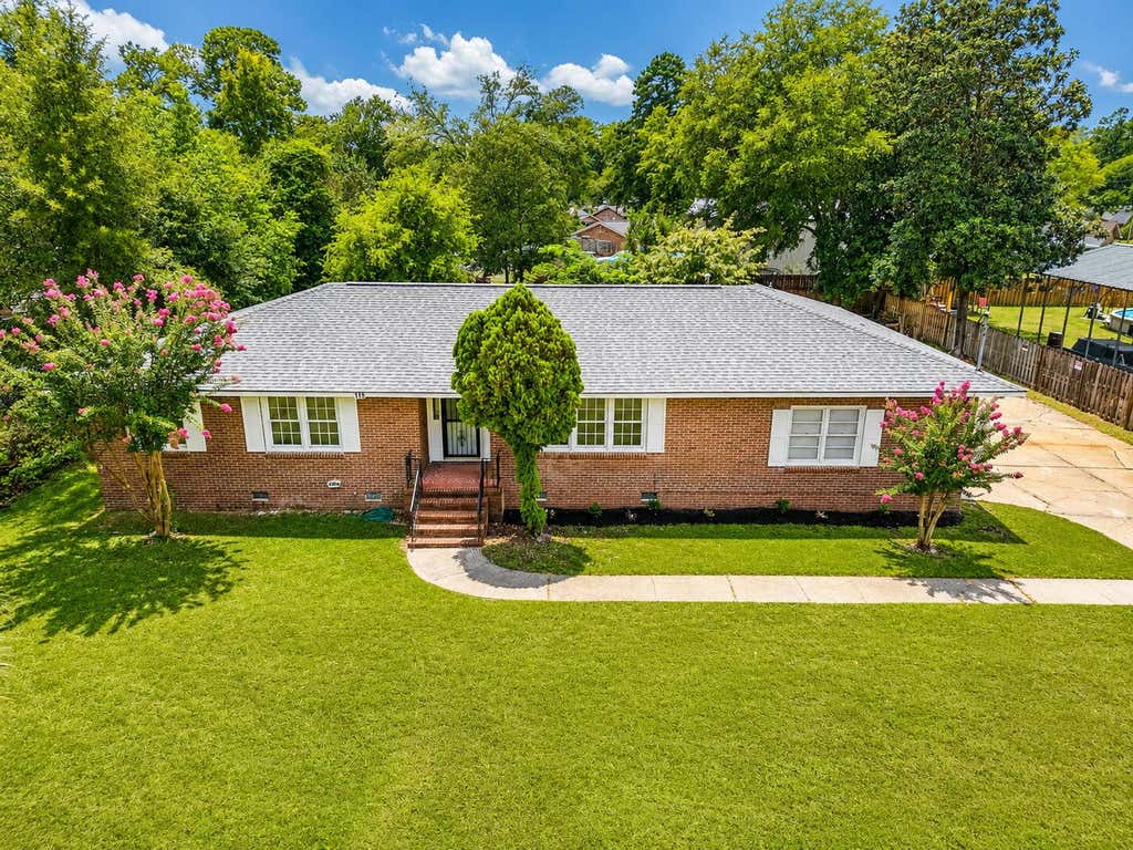 Photo of 110 Farmhill Drive, Summerville, SC 29483 (MLS # 26021153)