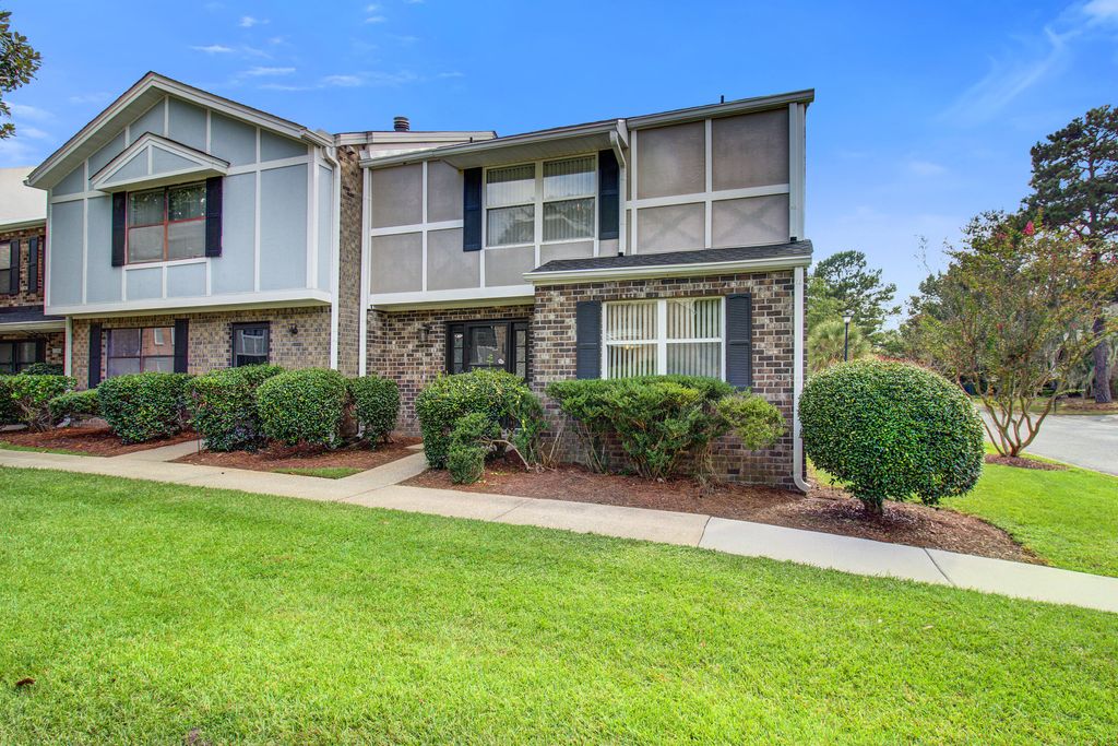 Photo of 2932 Cathedral Lane, Charleston, SC 29414 (MLS # 26006610)