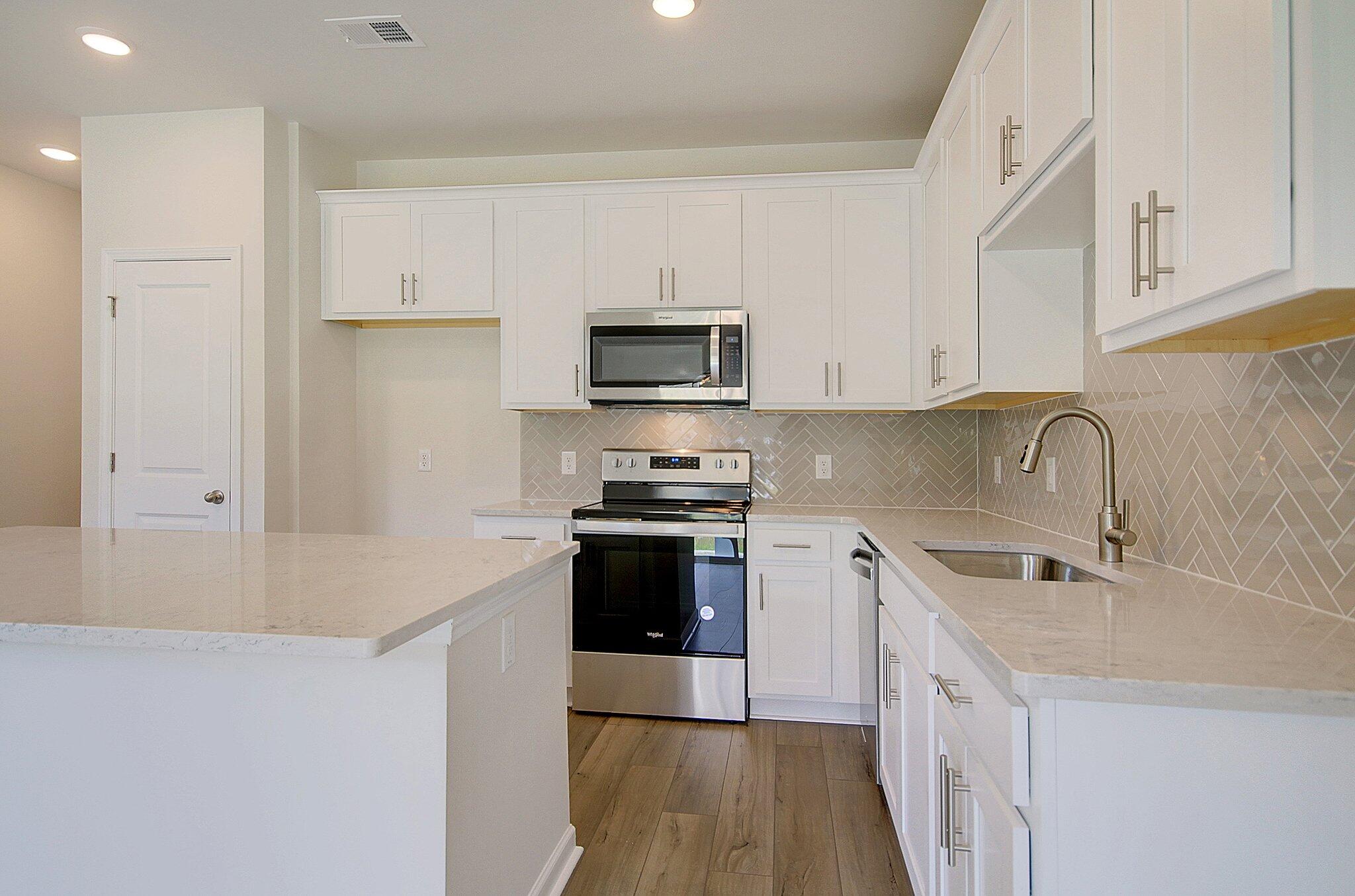 Photo 14 of 39 of 8316 Child'S Cove townhome