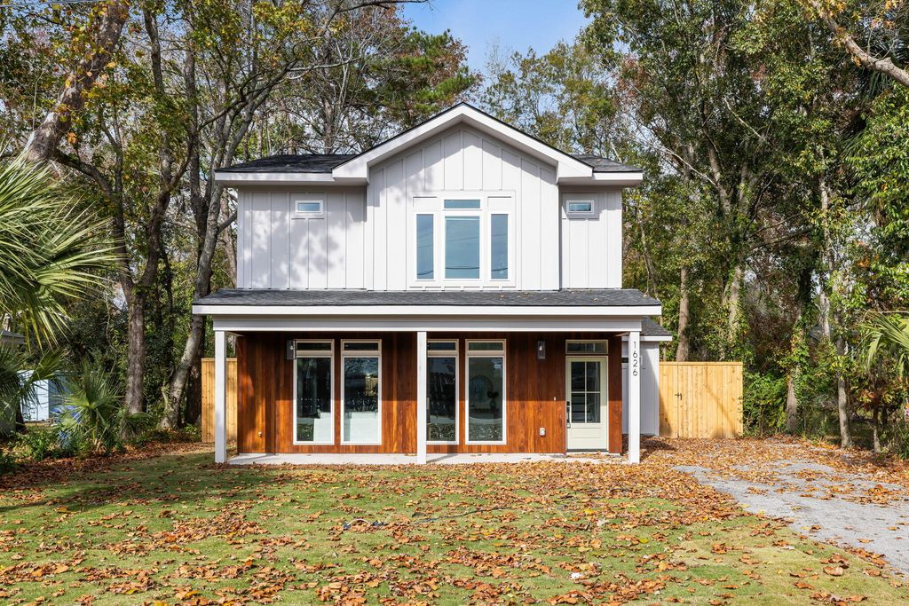 Photo of 1626 Evergreen Street, Charleston, SC 29407 (MLS # 25032155)