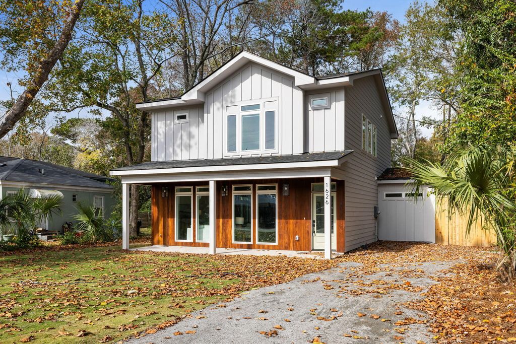 Photo of 1626 Evergreen Street, Charleston, SC 29407 (MLS # 25032155)