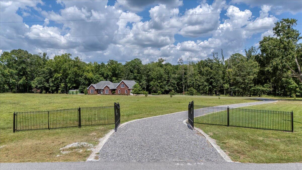 637 Cummings Chapel Road