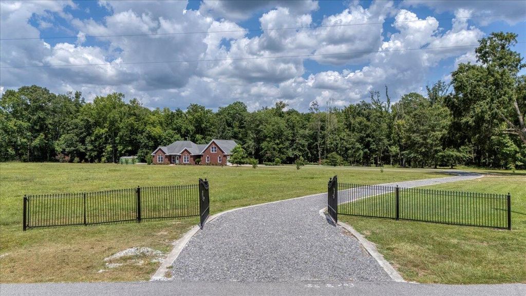 Photo of 637 Cummings Chapel Road, Ridgeville, SC 29472 (MLS # 26003274)