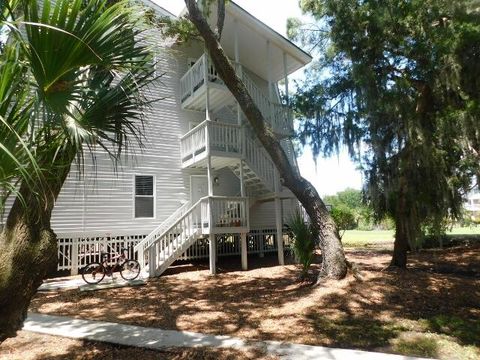 A home in Edisto Beach