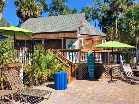 A home in Edisto Beach