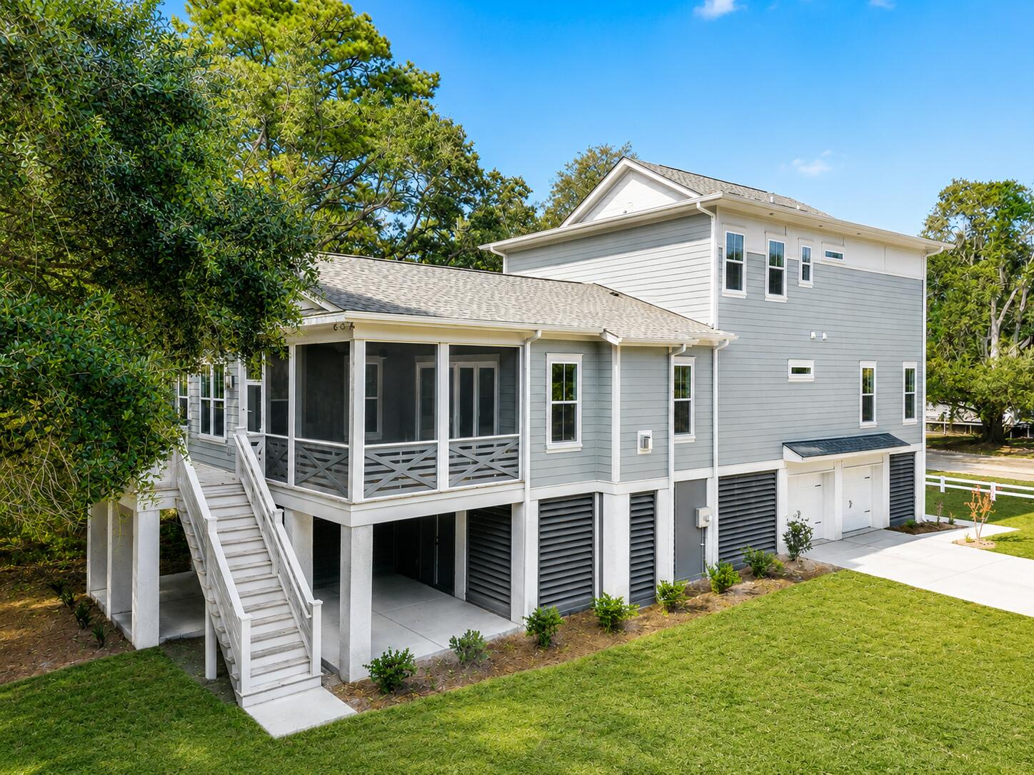 1127 Hamlin Road