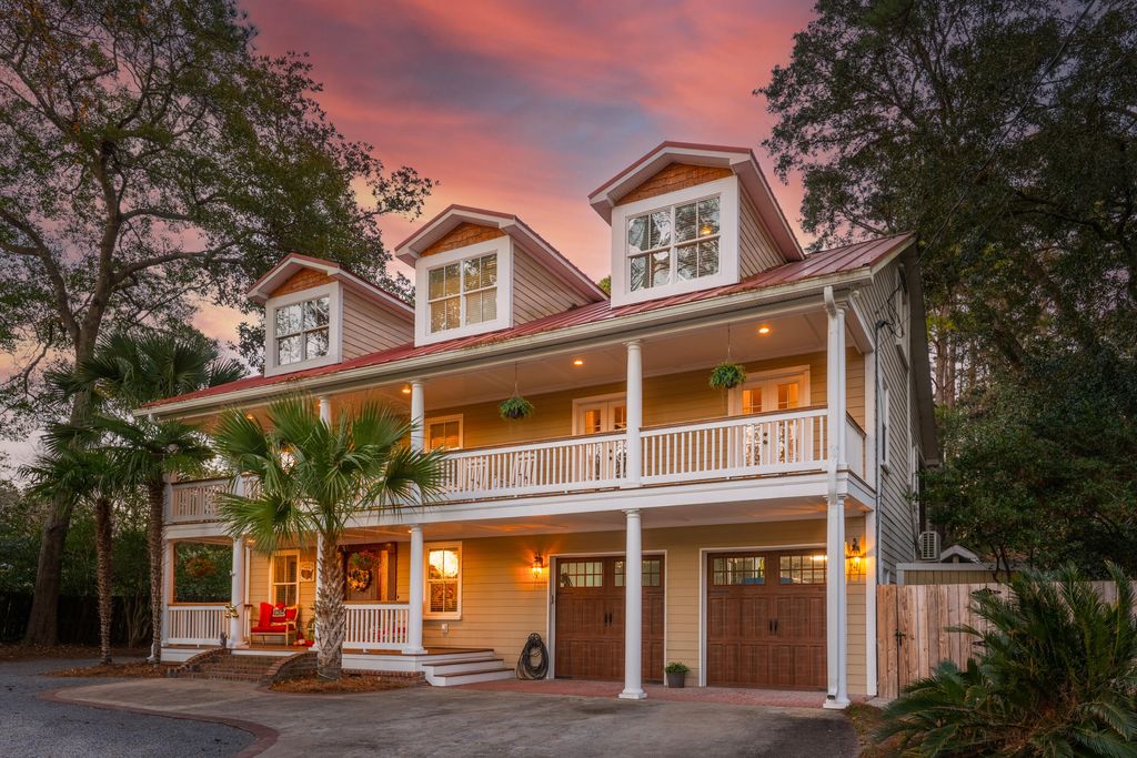 Photo of 509 W 2nd South Street, Summerville, SC 29483 (MLS # 25032482)