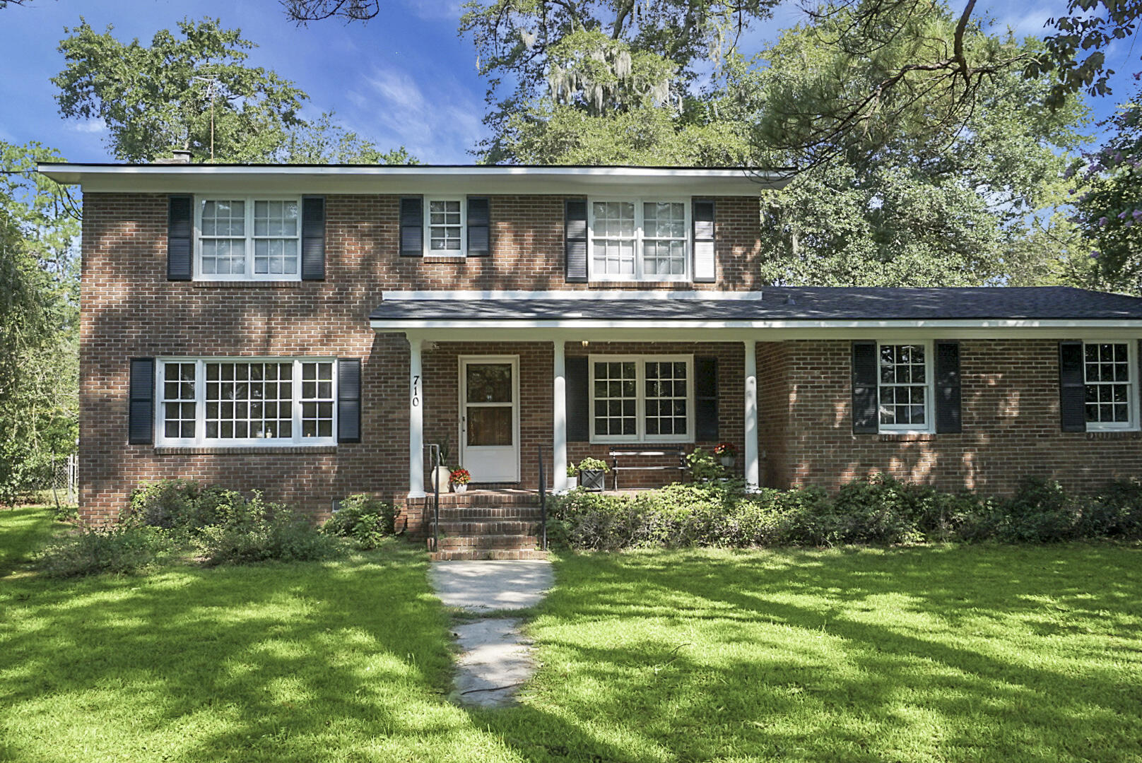 710 S Magnolia Street