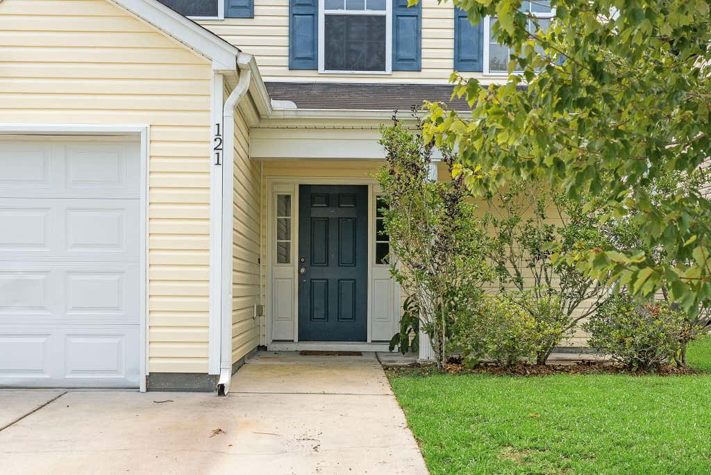 Photo of 121 Coosawatchie Street, Summerville, SC 29485 (MLS # 26016268)
