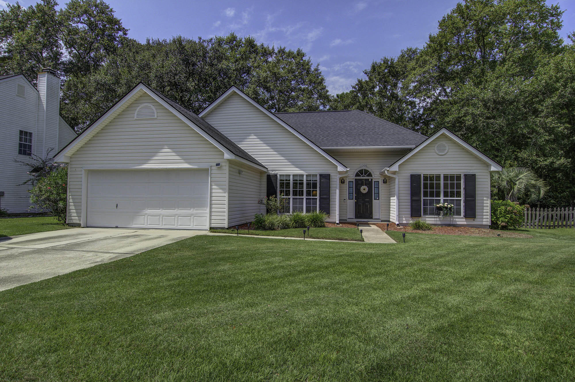 View Mount Pleasant, SC 29466 house