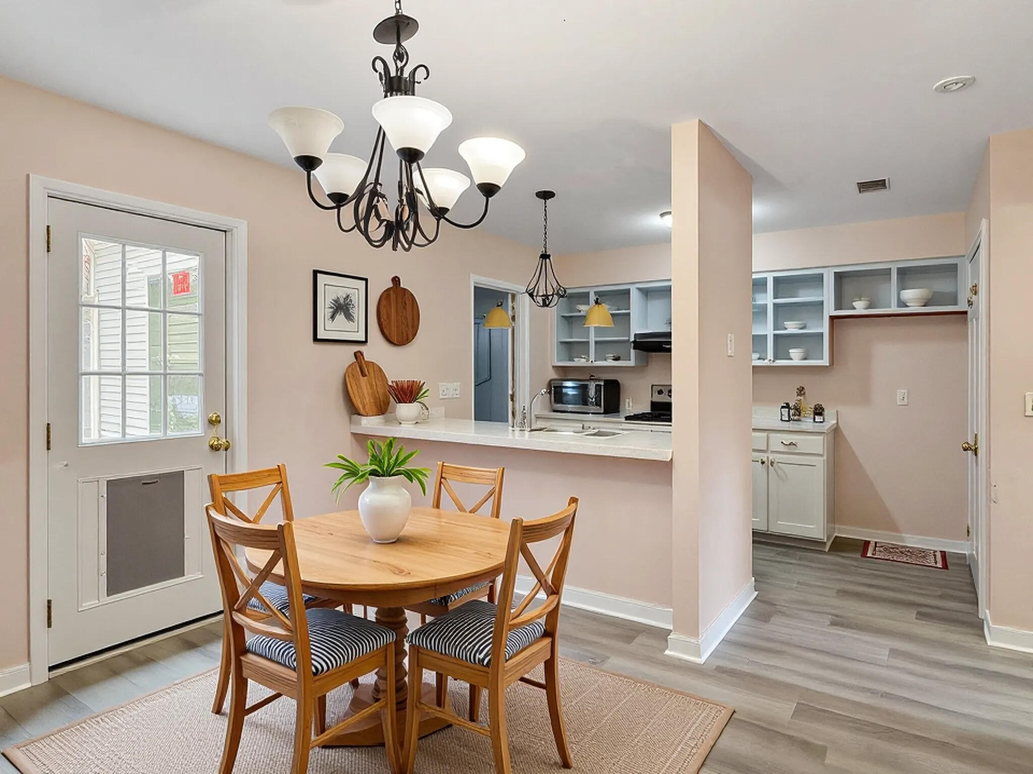 4091 Cedars Parkway E