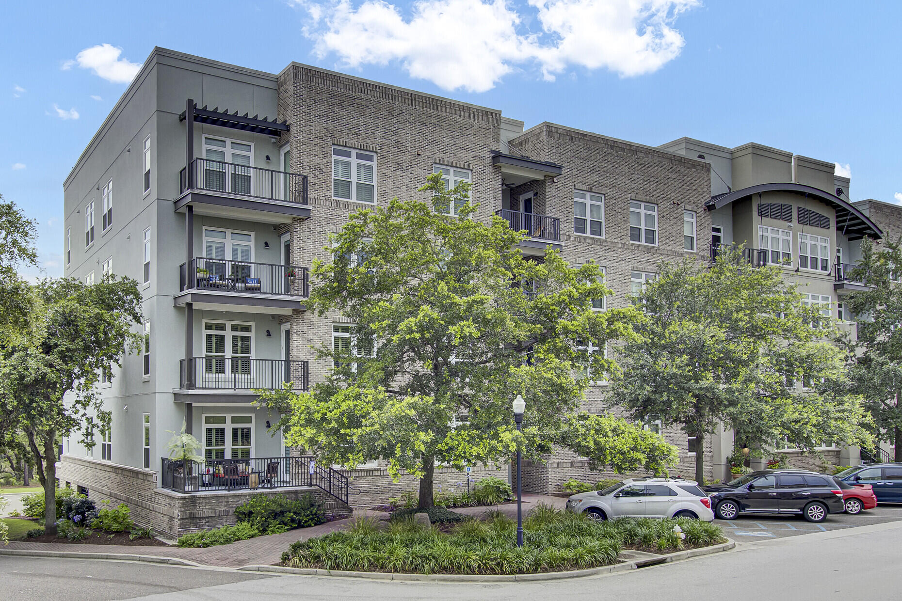 125 Pier View Street 209