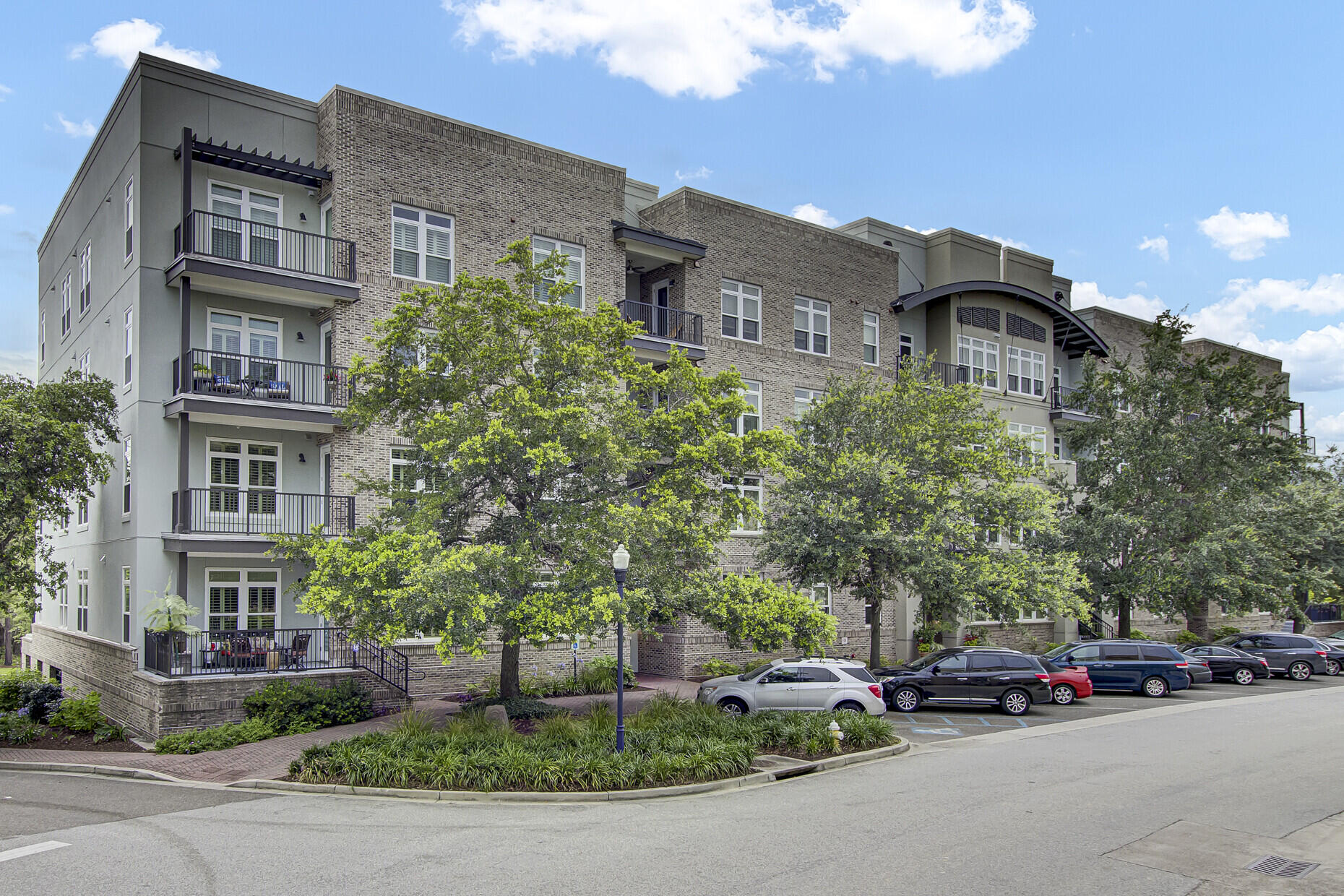 125 Pier View Street 209