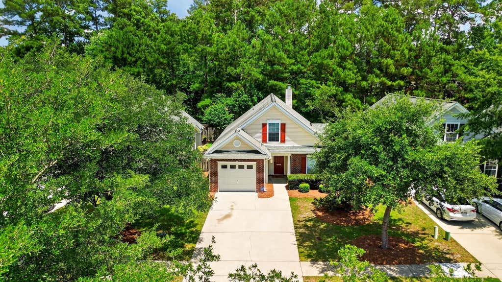 Photo of 9305 Ayscough Road, Summerville, SC 29485 (MLS # 26020460)