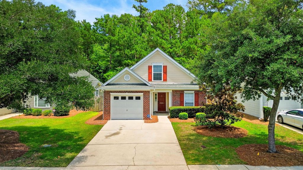 Photo of 9305 Ayscough Road, Summerville, SC 29485 (MLS # 26020460)