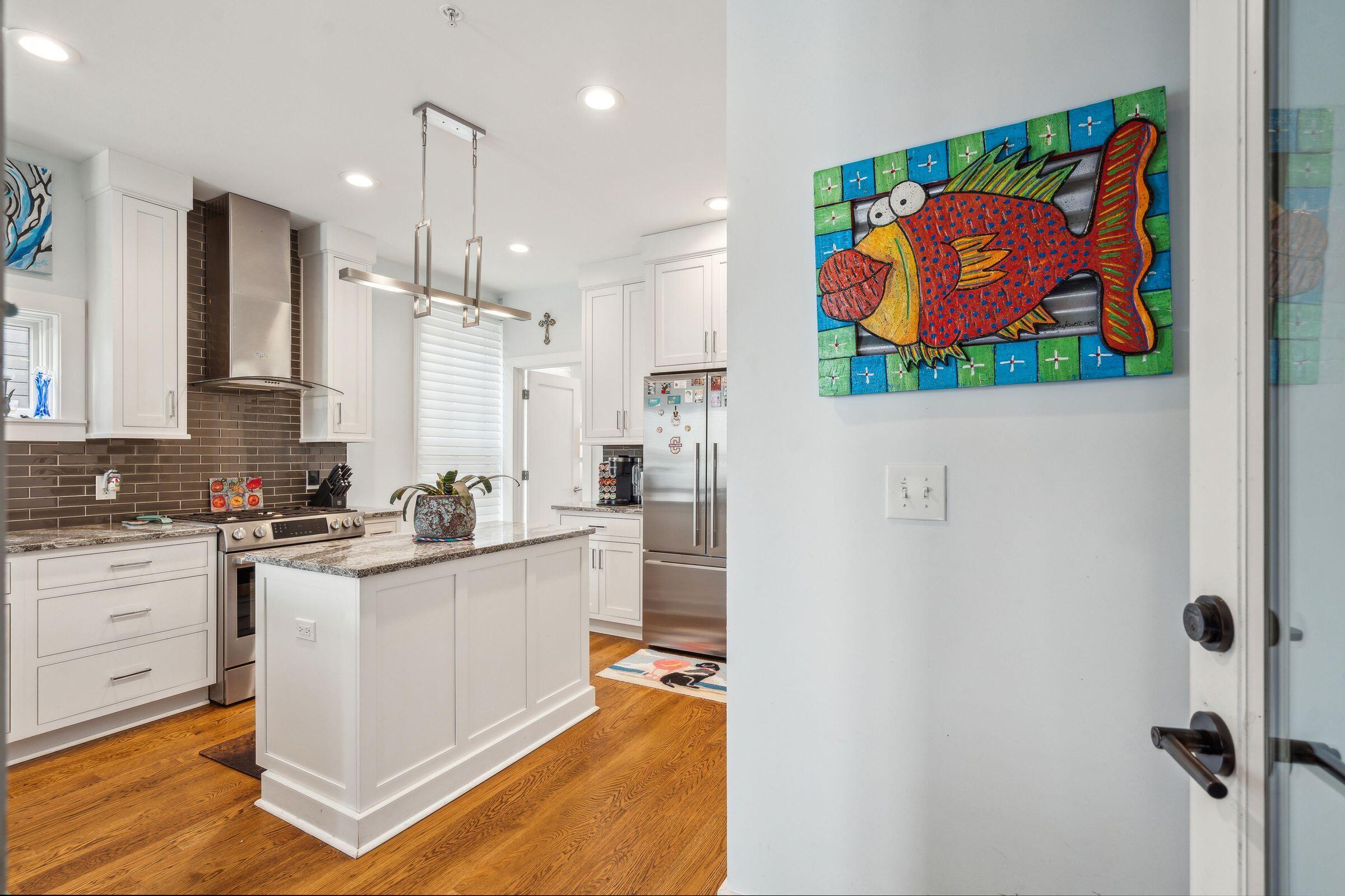 62 Gadsden Street A
