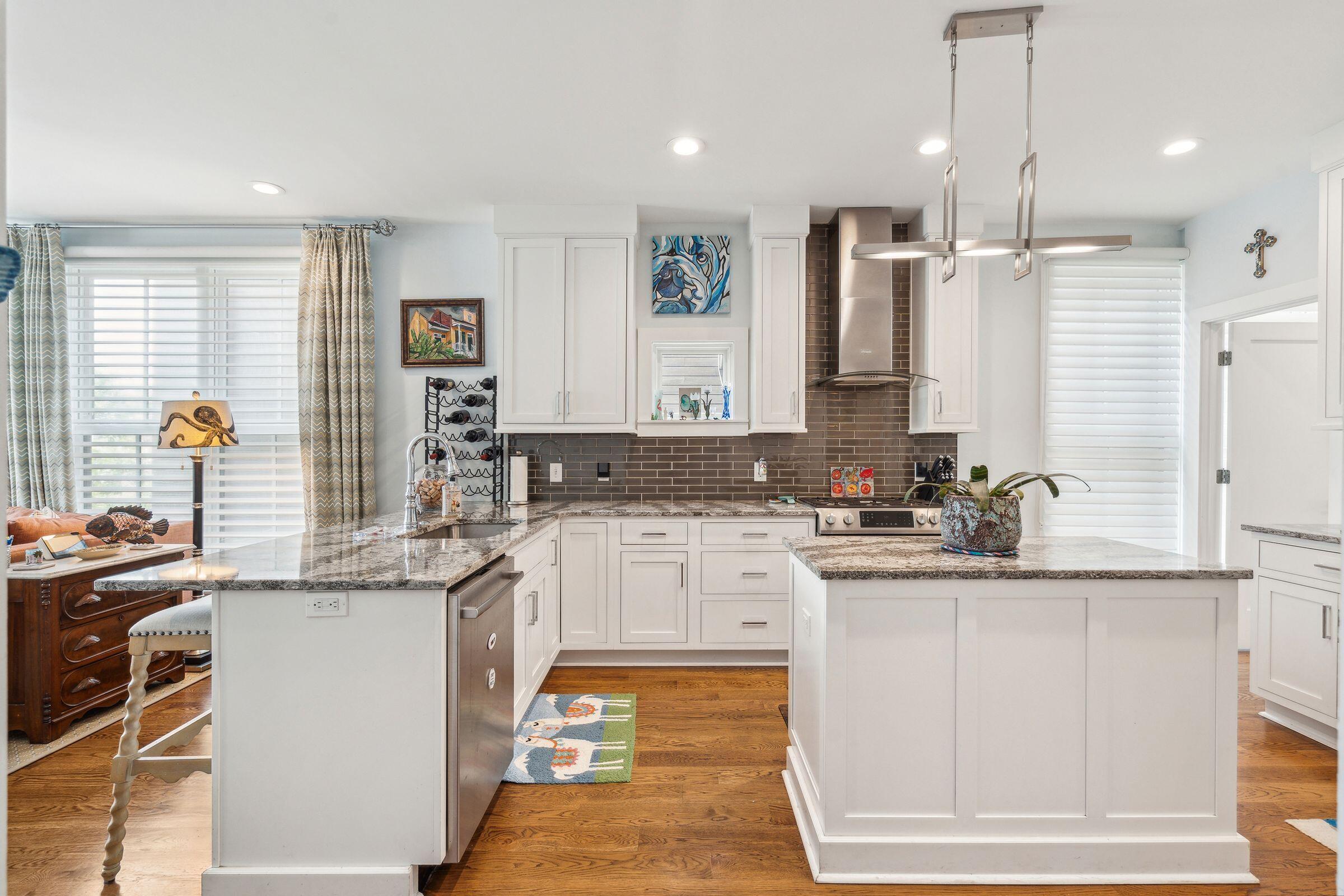 62 Gadsden Street A