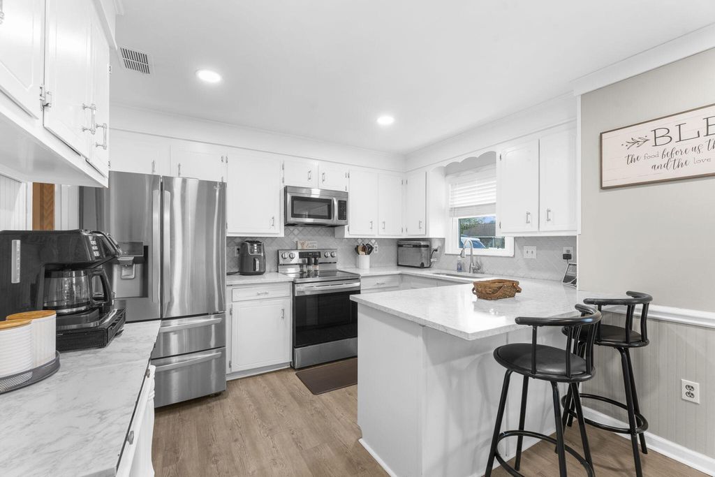 Photo of 411 Indian Drive, Summerville, SC 29486 (MLS # 26006704)