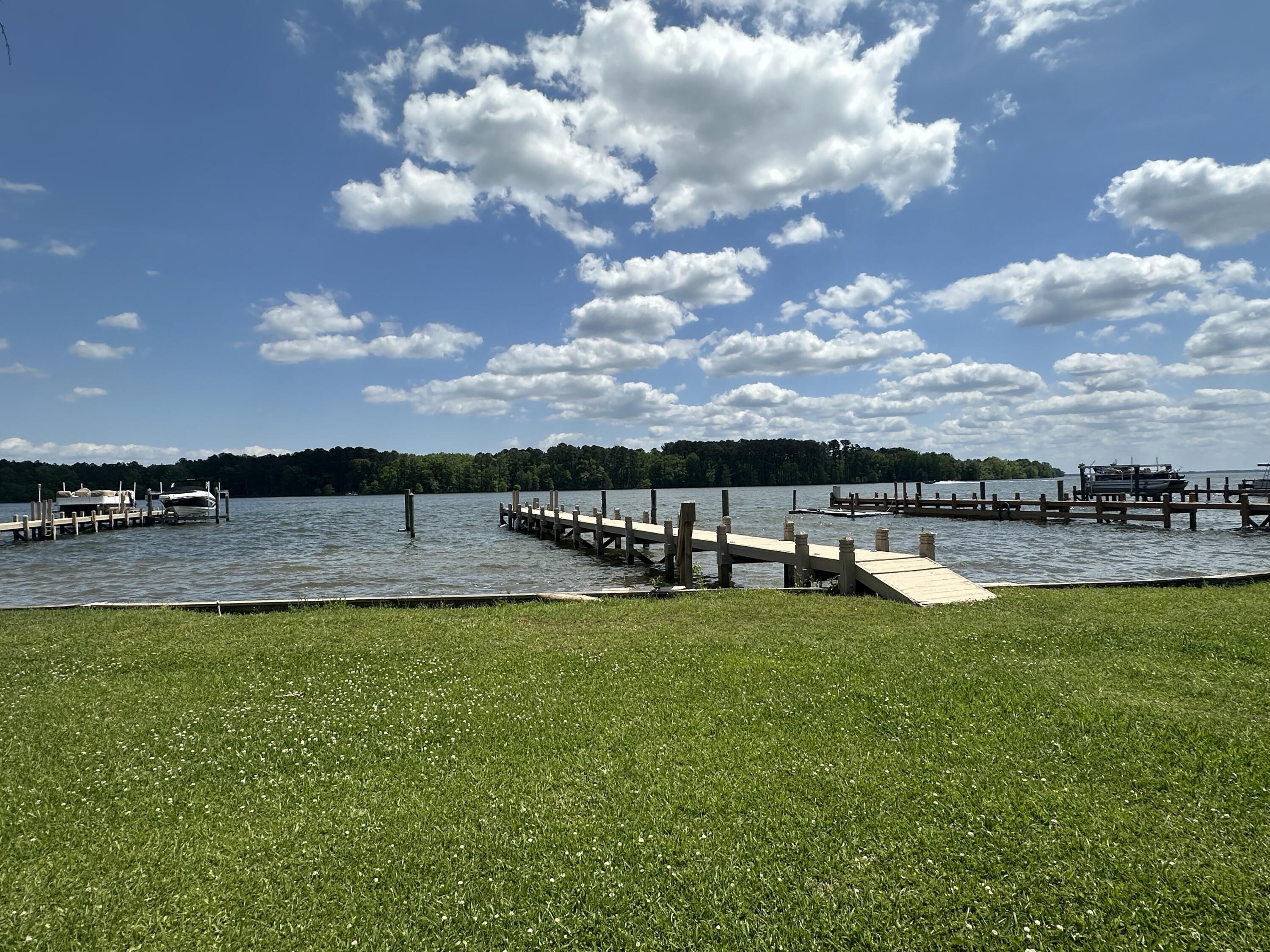 1049 Island Court