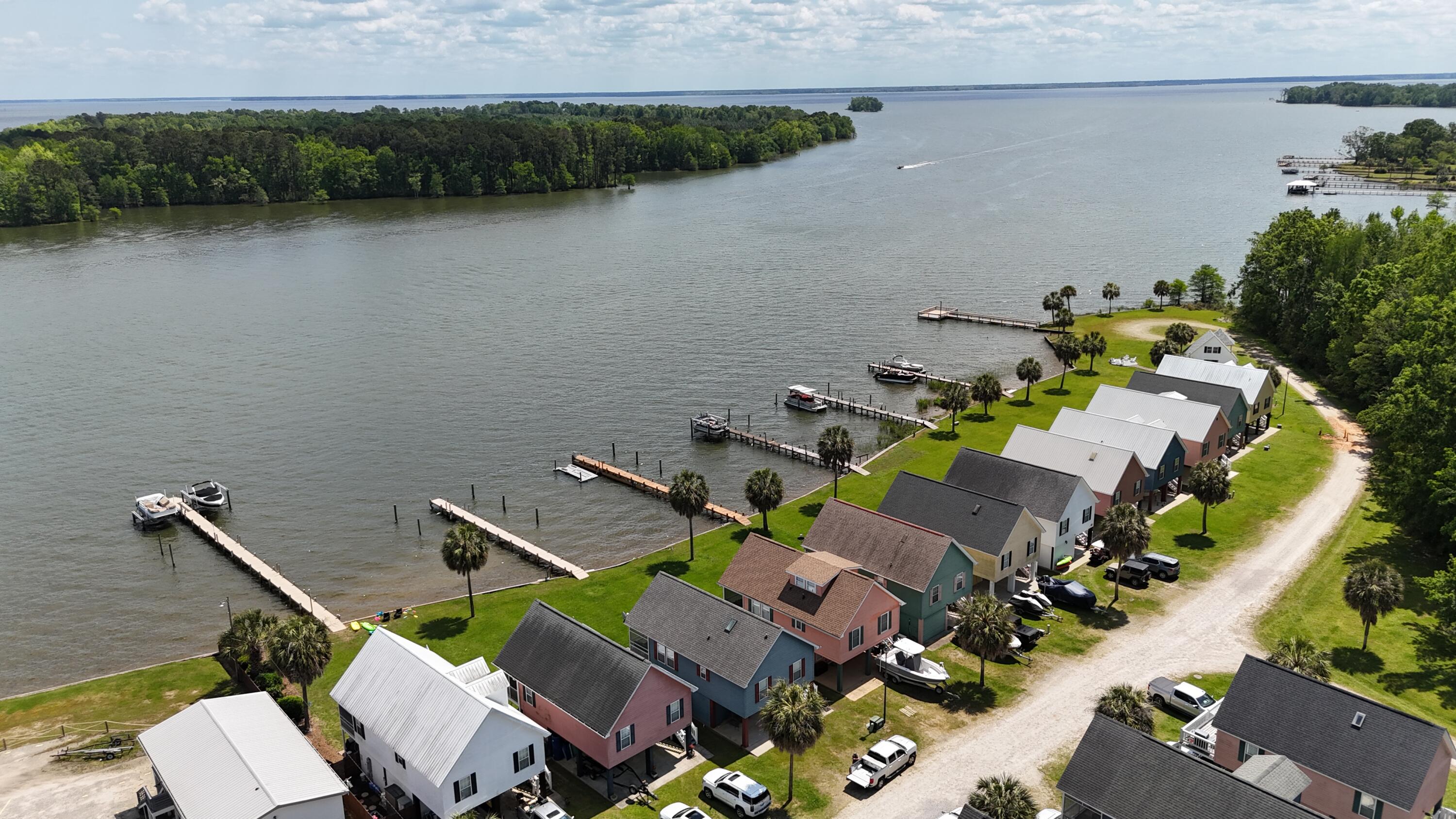 1049 Island Court