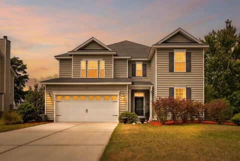 Photo of 154 Red Leaf Boulevard, Moncks Corner, SC 29461 (MLS # 26012266)