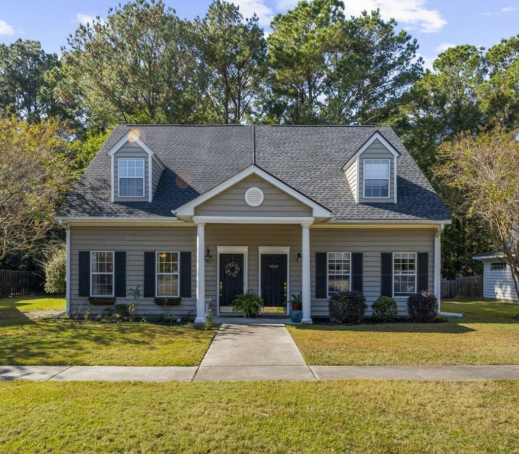 Photo of 2152 Kings Gate Lane, Mount Pleasant, SC 29466 (MLS # 25029885)