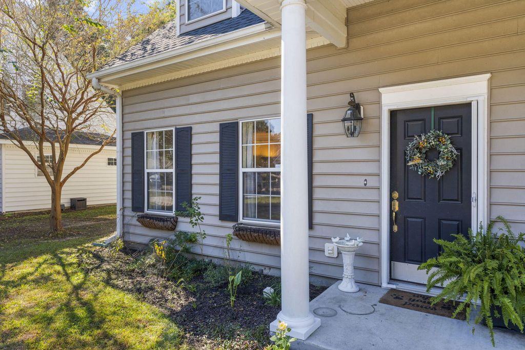 Photo of 2152 Kings Gate Lane, Mount Pleasant, SC 29466 (MLS # 25029885)