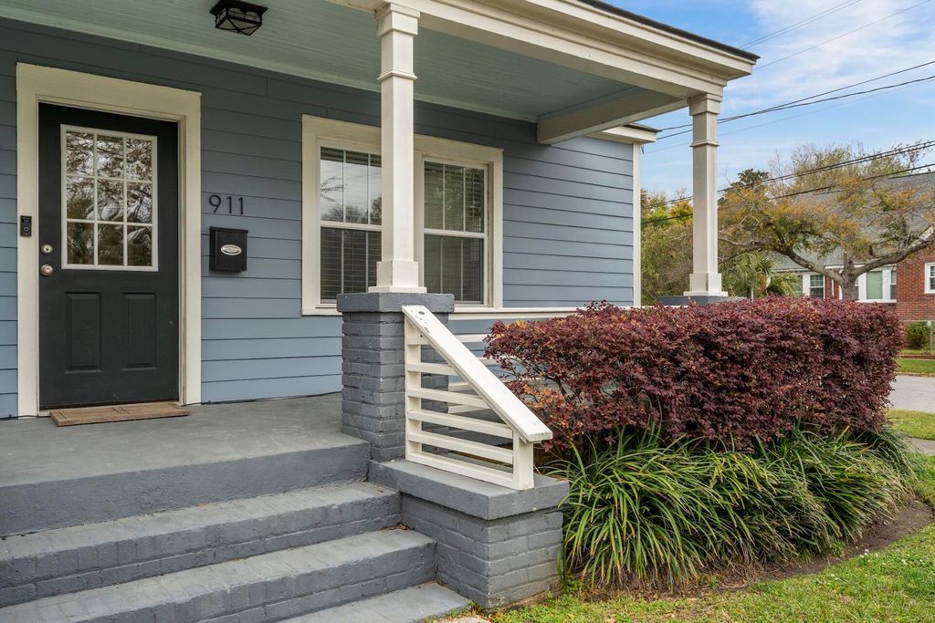 Photo of 911 Ashley Avenue, Charleston, SC 29403 (MLS # 26008625)
