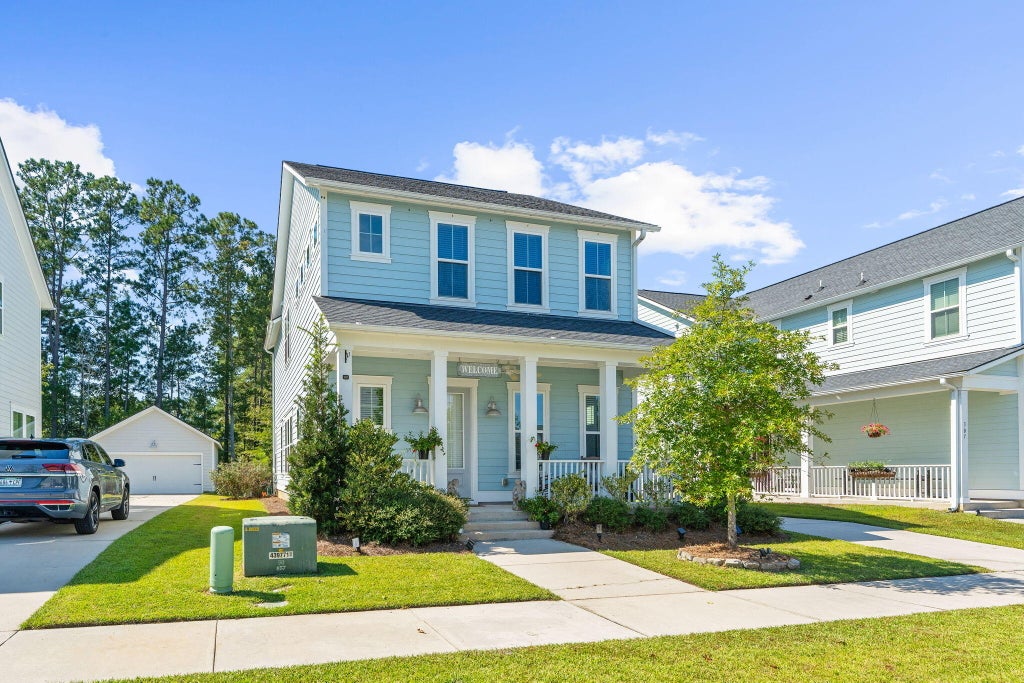 Photo of 305 W Respite Lane, Summerville, SC 29483 (MLS # 26027133)
