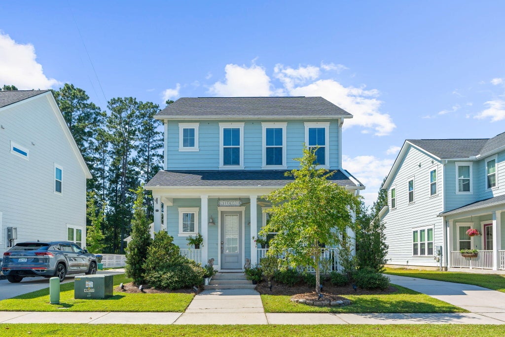 Photo of 305 W Respite Lane, Summerville, SC 29483 (MLS # 26027133)