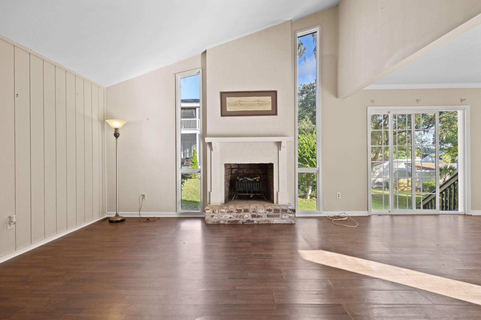 221 Otranto Club Regime Circle