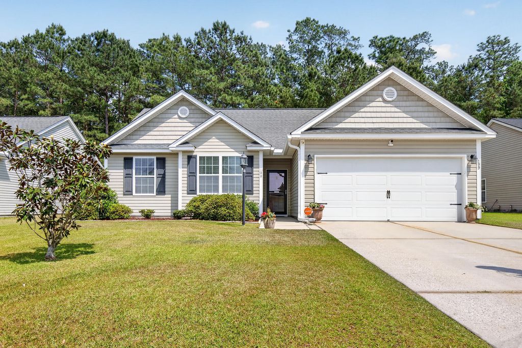 Photo of 199 Highwoods Plantation Avenue, Summerville, SC 29485 (MLS # 26011762)