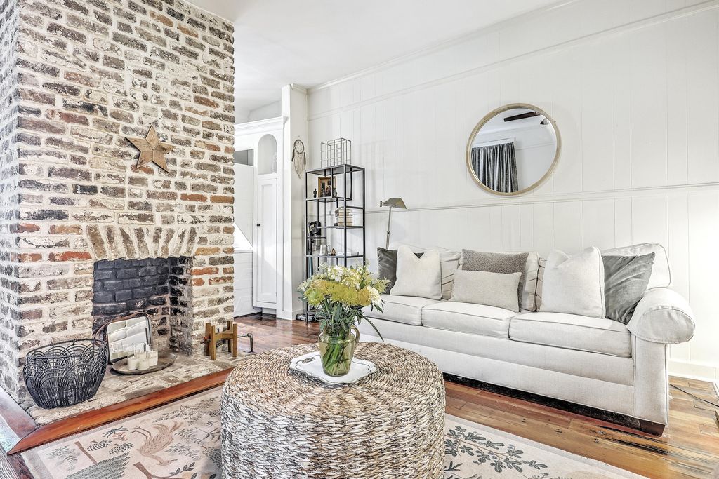 Photo of 8 Amherst Street, Charleston, SC 29403 (MLS # 25027835)