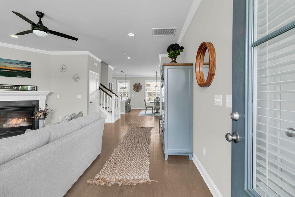 Photo of 1551 Prince Edward Street, Mount Pleasant, SC 29466 (MLS # 26014054)