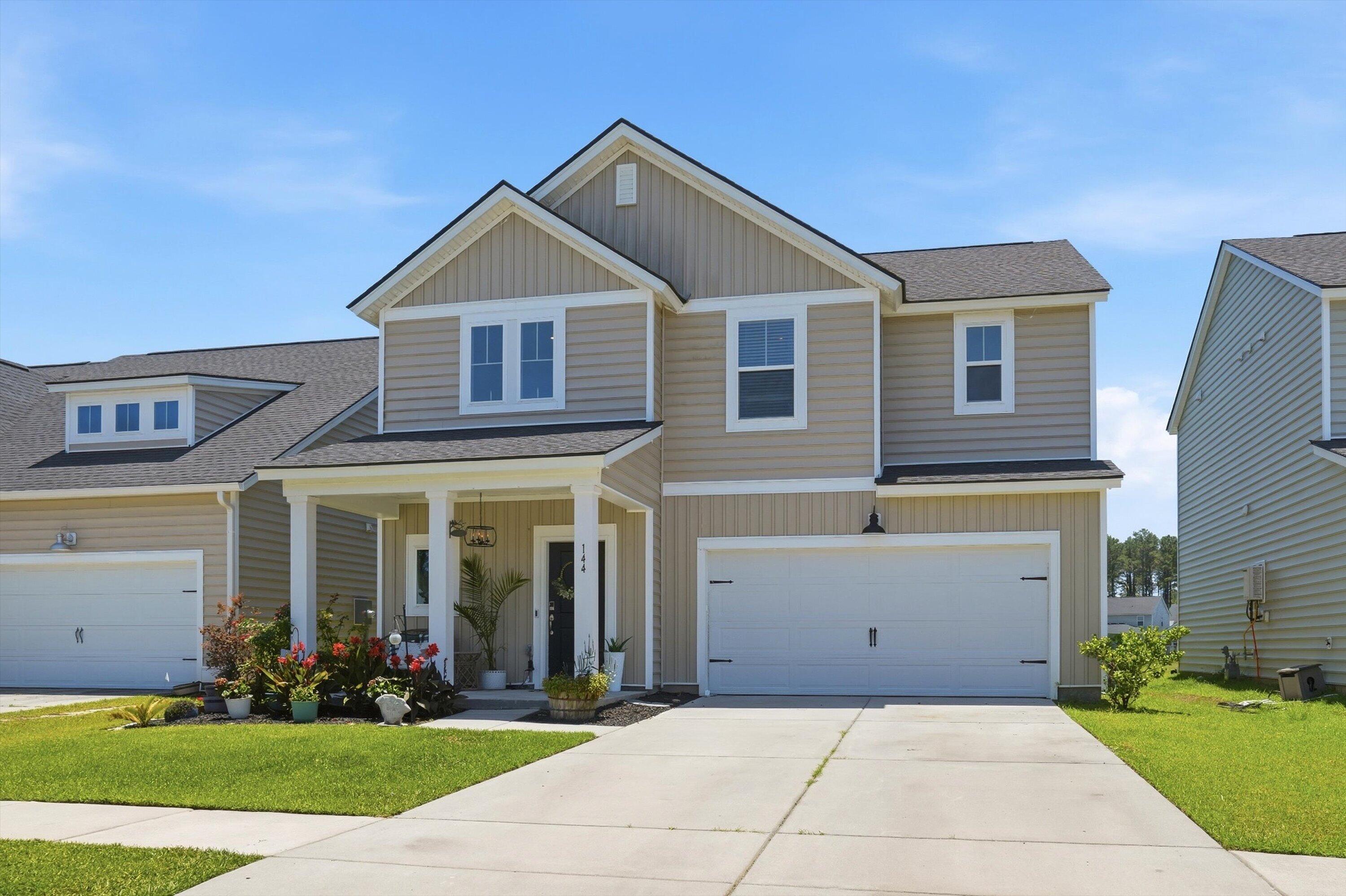 144 Woodland Oak Way