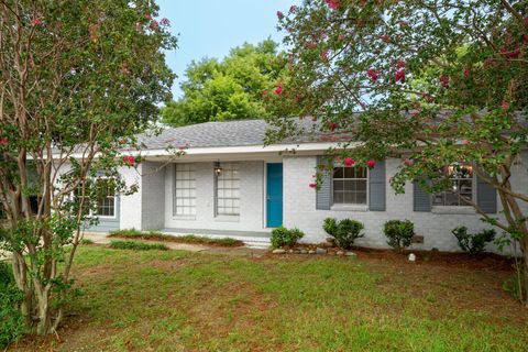 A home in Mount Pleasant