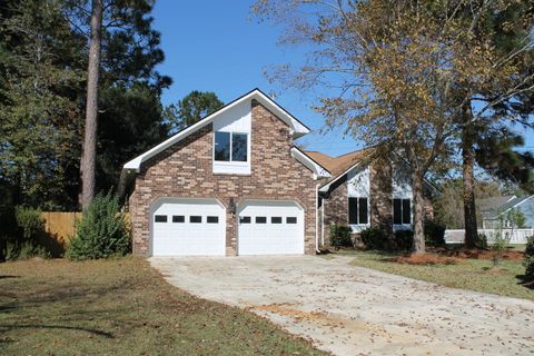 Photo of 105 Limerick Circle, Summerville, SC 29483 (MLS # 25028978)
