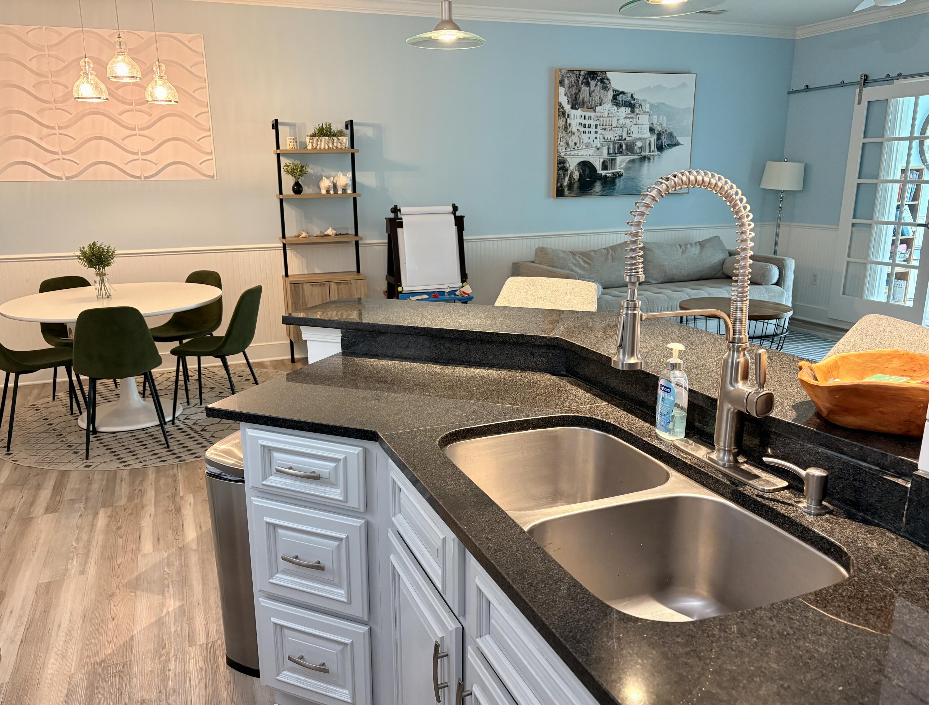 1984 Folly Road A107