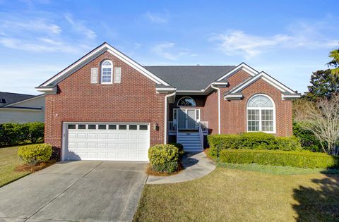 Photo of 1549 Carolina Jasmine Road, Mount Pleasant, SC 29464 (MLS # 25032755)