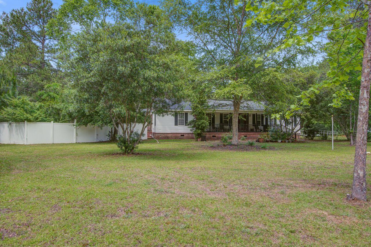 1586 Zion Road