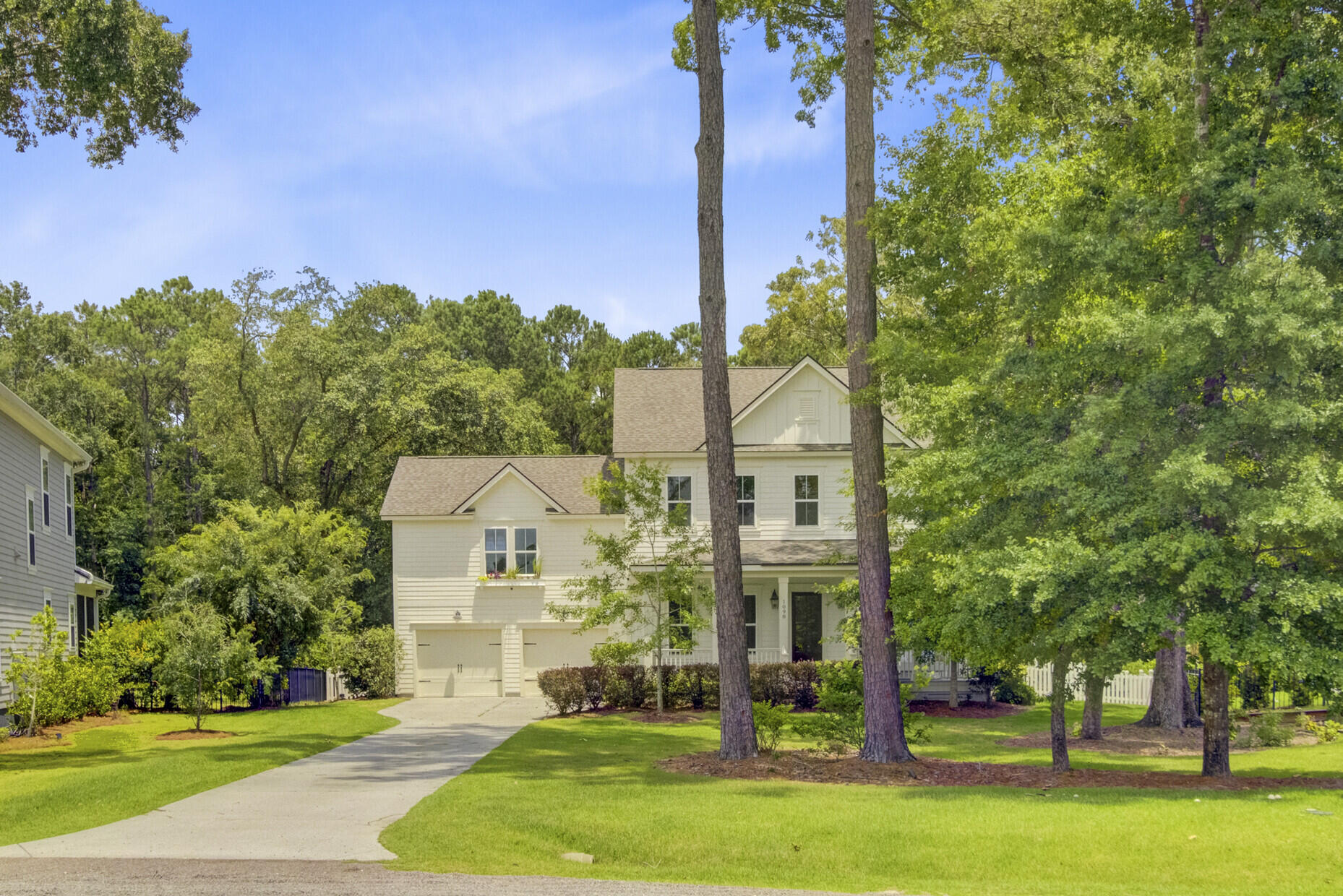 1098 Reserve Lane